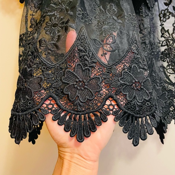 Glibert off the shoulder - Picture 2 of 4